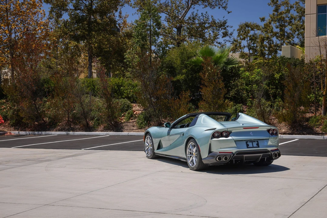 2022 Ferrari 812 GTS - Image 17 of 31