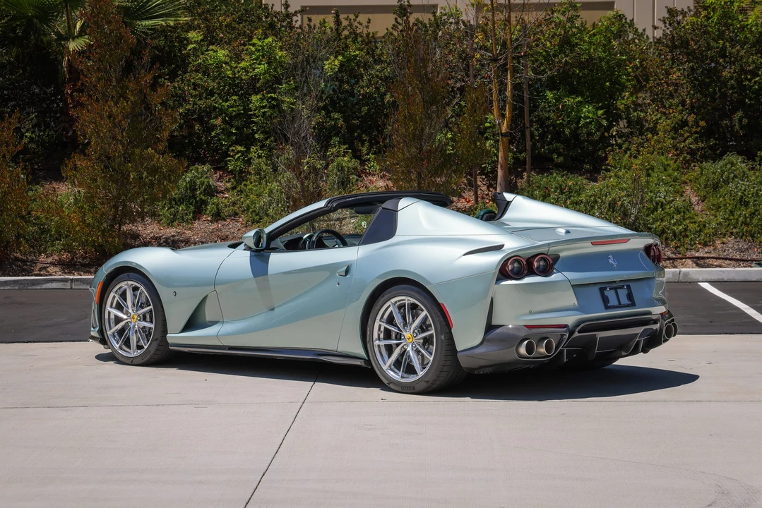 2022 Ferrari 812 GTS - Image 18 of 31