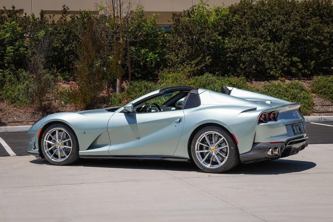 2022 Ferrari 812 GTS - Image 19 of 31