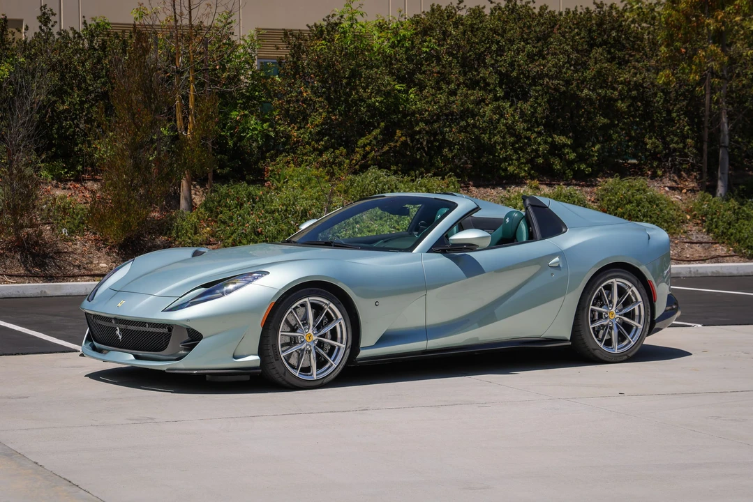 2022 Ferrari 812 GTS - Image 2 of 31
