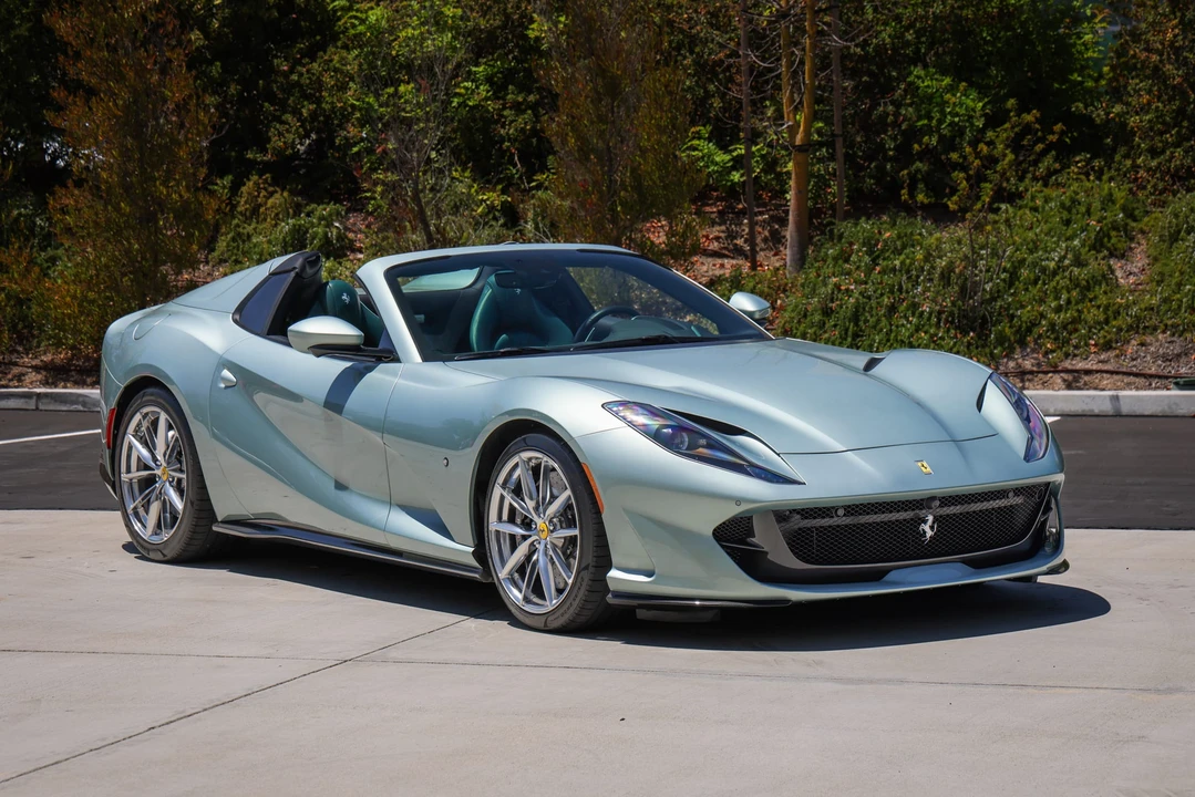2022 Ferrari 812 GTS - Image 9 of 31