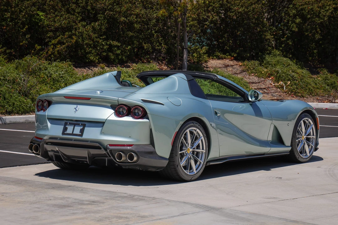 2022 Ferrari 812 GTS - Image 14 of 31