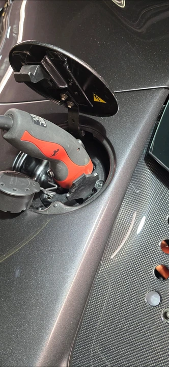 2022 Ferrari SF90 Spider - Image 23 of 31