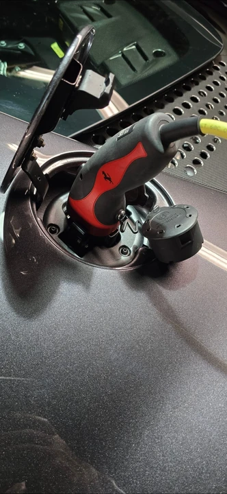 2022 Ferrari SF90 Spider - Image 24 of 31