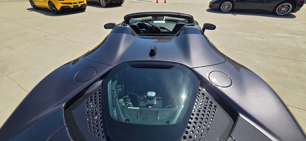 2022 Ferrari SF90 Spider - Image 28 of 31