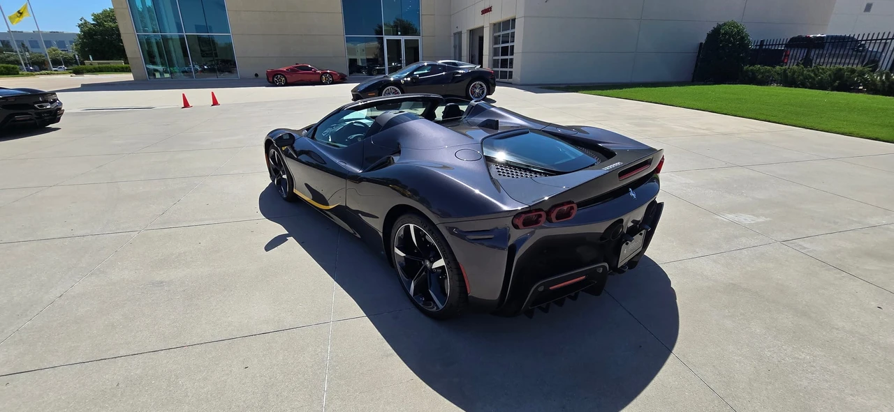 2022 Ferrari SF90 Spider - Image 14 of 31