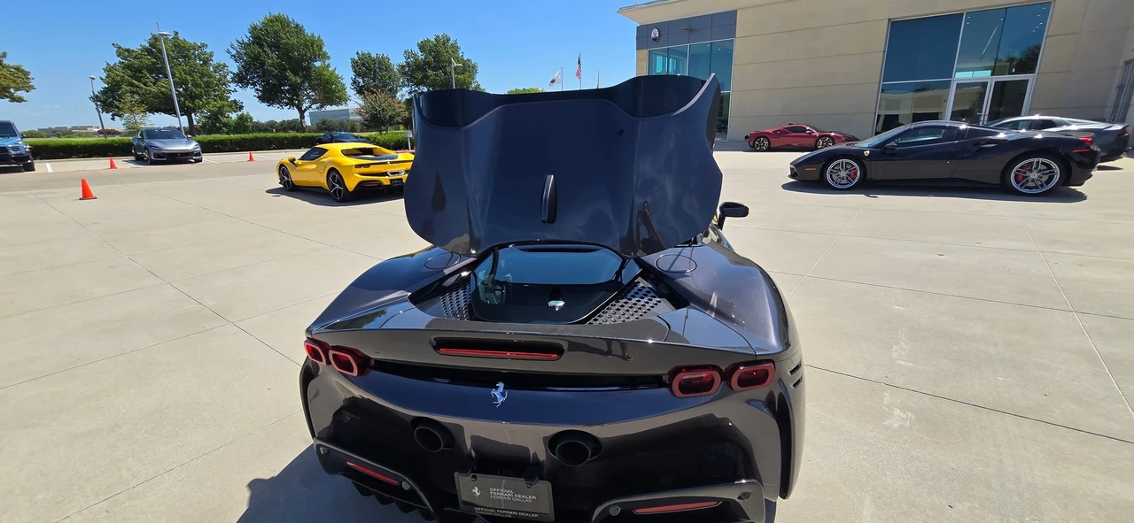 2022 Ferrari SF90 Spider - Image 29 of 31