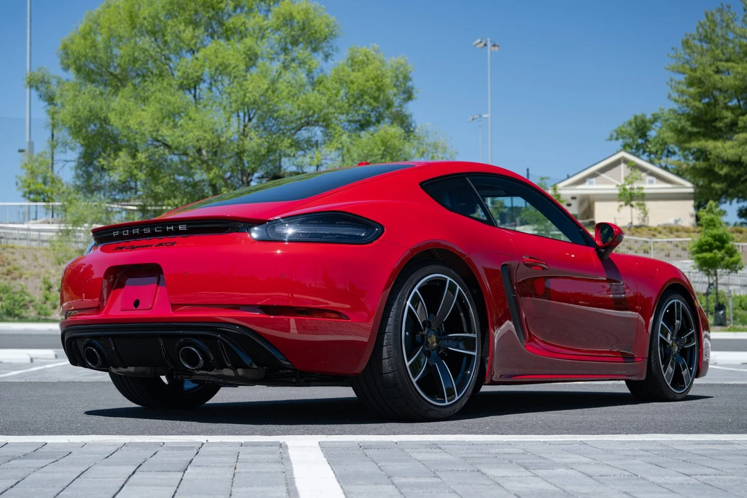 2022 Porsche 718 Cayman GTS 4.0 - Image 23 of 31