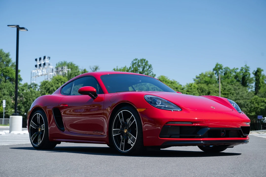 2022 Porsche 718 Cayman GTS 4.0 - Image 13 of 31