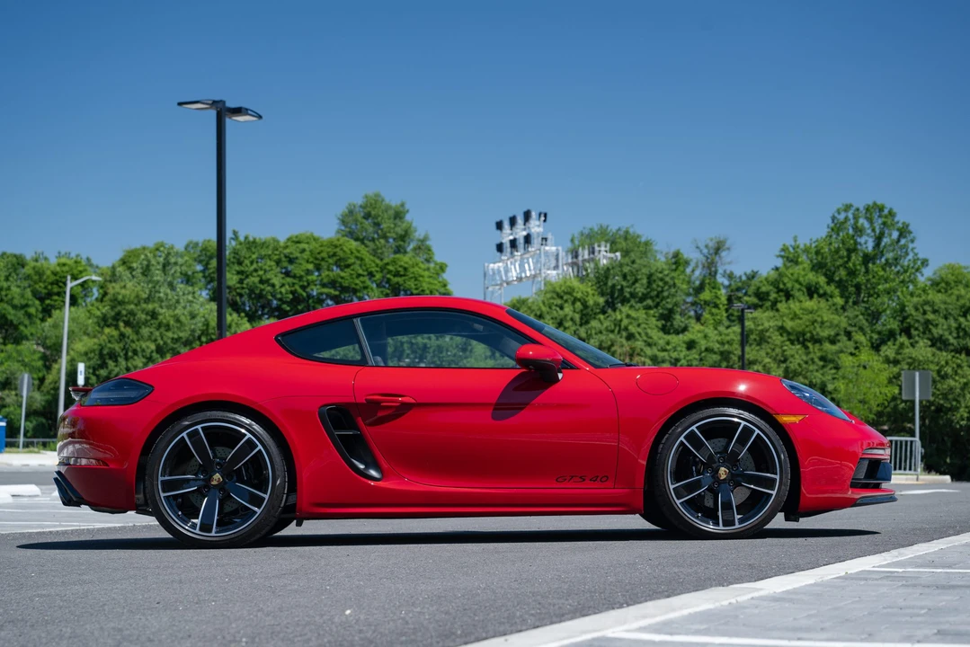 2022 Porsche 718 Cayman GTS 4.0 - Image 19 of 31