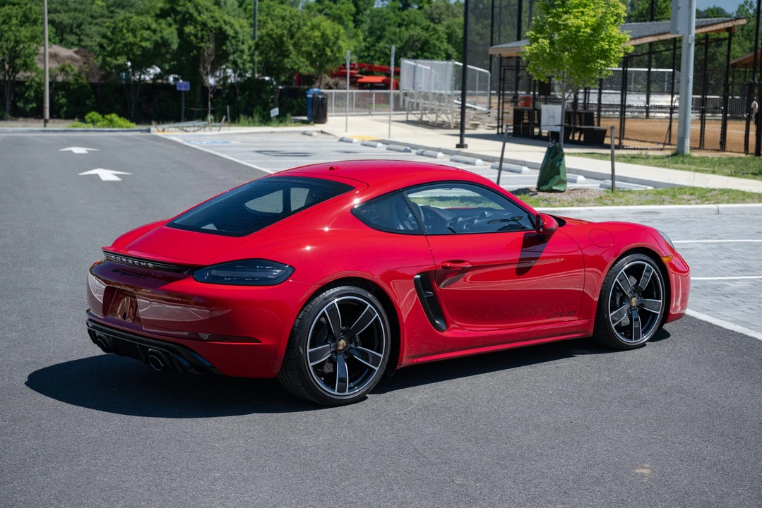 2022 Porsche 718 Cayman GTS 4.0 - Image 21 of 31