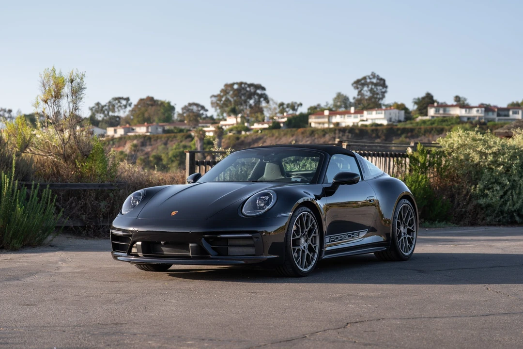 2022 Porsche 992 Targa 4 & 4S - Image 3 of 31