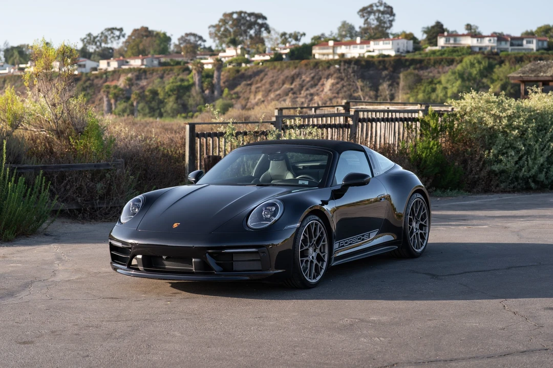 2022 Porsche 992 Targa 4 & 4S - Image 4 of 31