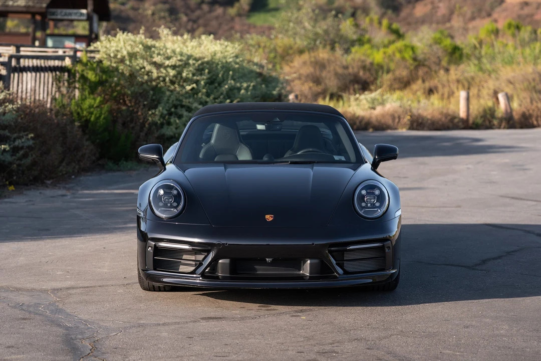 2022 Porsche 992 Targa 4 & 4S - Image 5 of 31