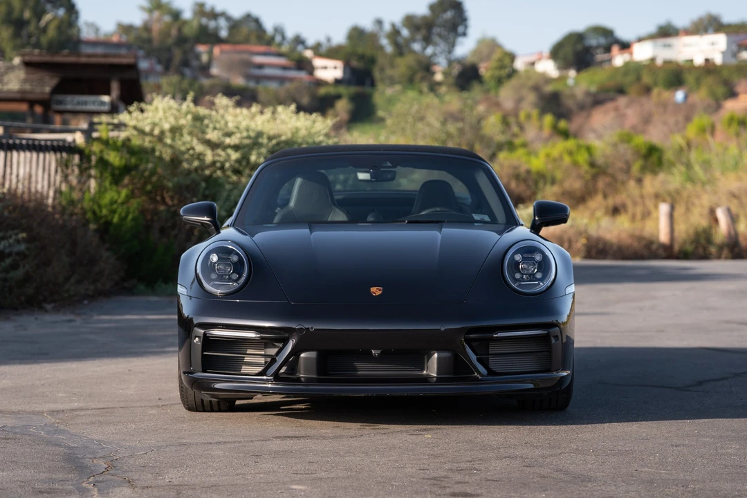 2022 Porsche 992 Targa 4 & 4S - Image 6 of 31