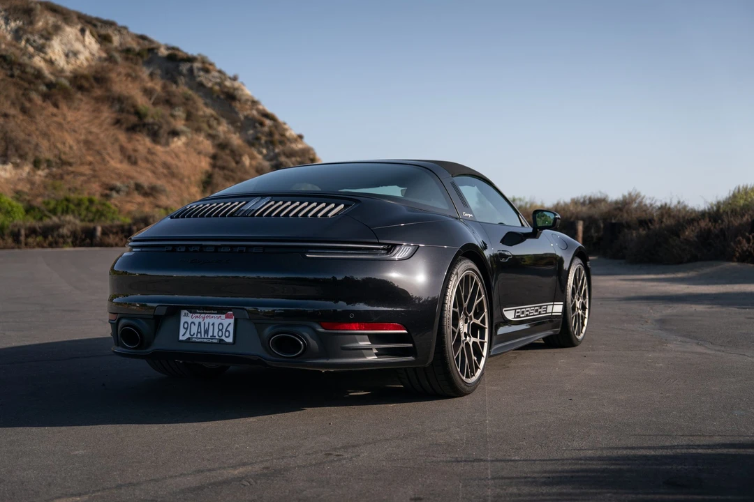 2022 Porsche 992 Targa 4 & 4S - Image 8 of 31