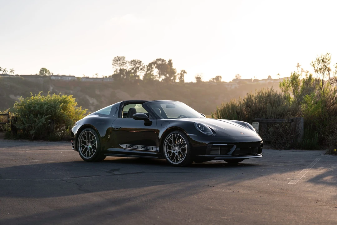 2022 Porsche 992 Targa 4 & 4S - Image 13 of 31