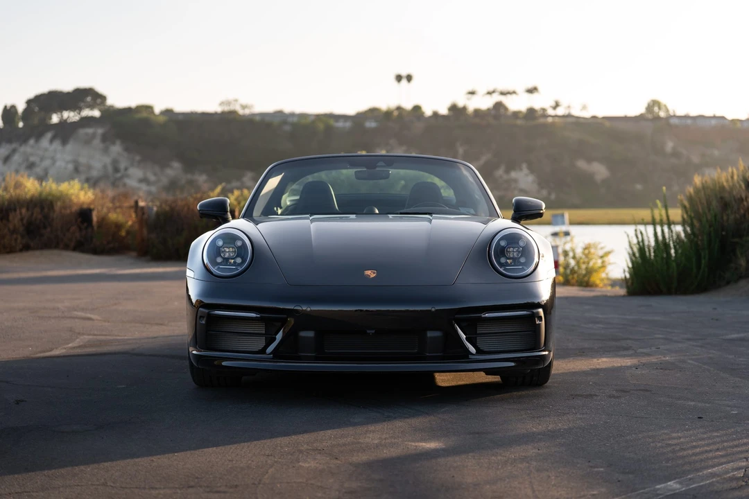 2022 Porsche 992 Targa 4 & 4S - Image 16 of 31