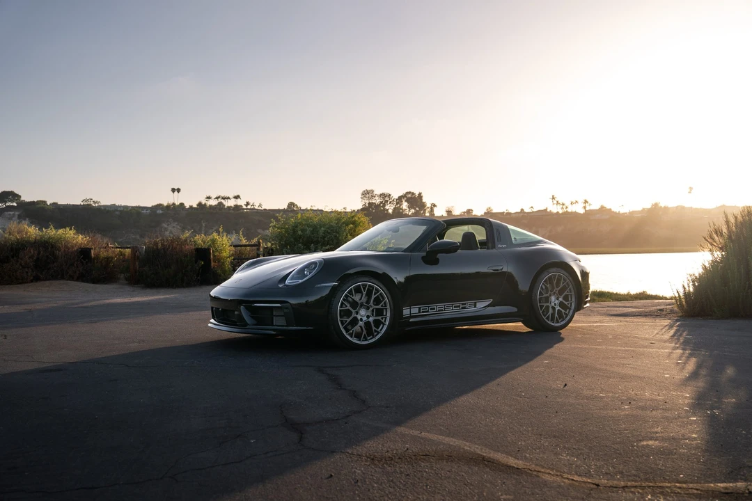 2022 Porsche 992 Targa 4 & 4S - Image 19 of 31