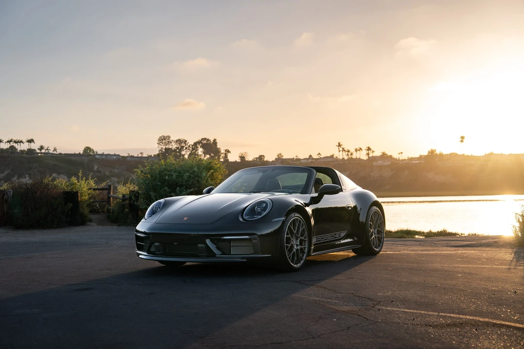 2022 Porsche 992 Targa 4 & 4S - Image 23 of 31