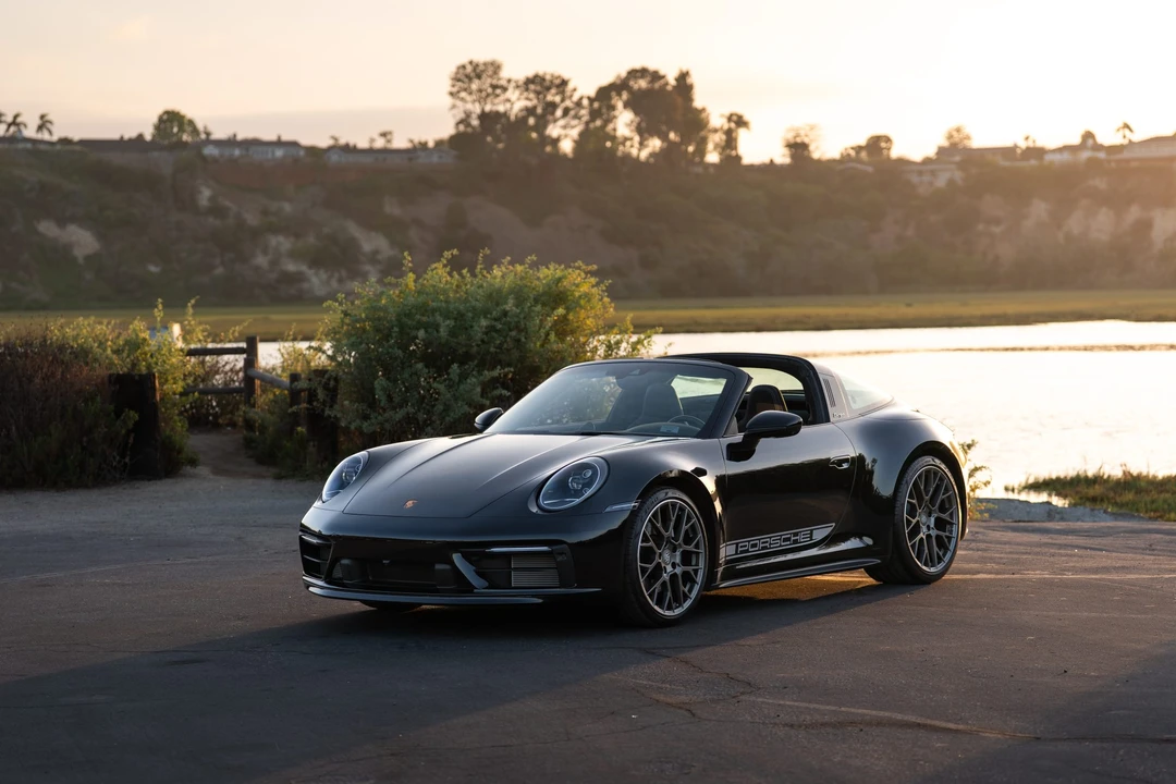 2022 Porsche 992 Targa 4 & 4S - Image 24 of 31