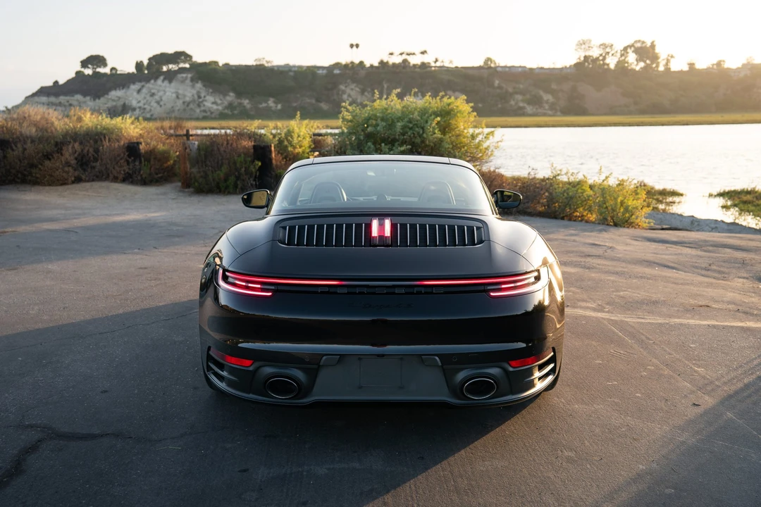 2022 Porsche 992 Targa 4 & 4S - Image 29 of 31