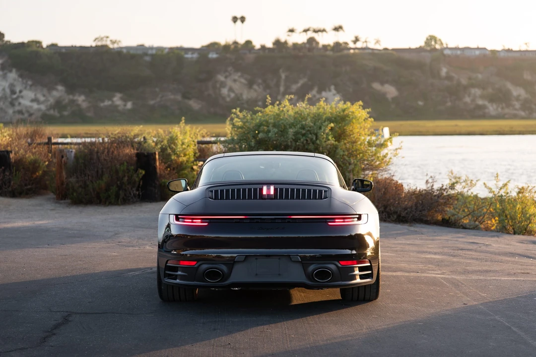 2022 Porsche 992 Targa 4 & 4S - Image 30 of 31