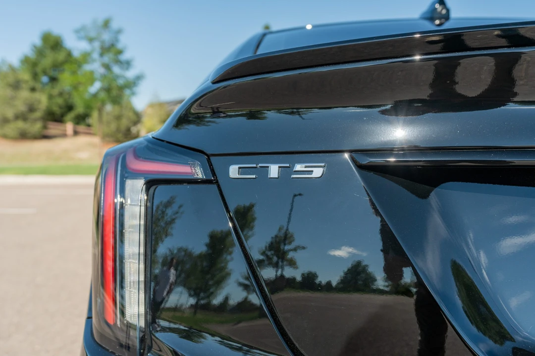 2023 Cadillac CT5-V - Image 15 of 31