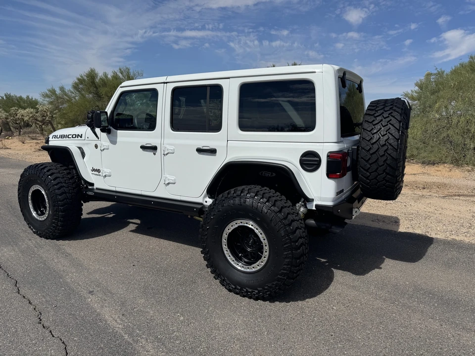 2022 Jeep JL Wrangler - Image 9 of 31