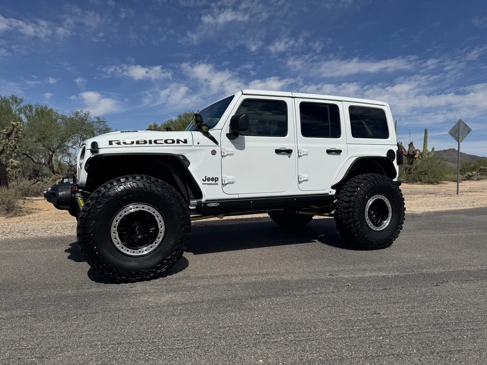 2022 Jeep JL Wrangler - Image 5 of 31