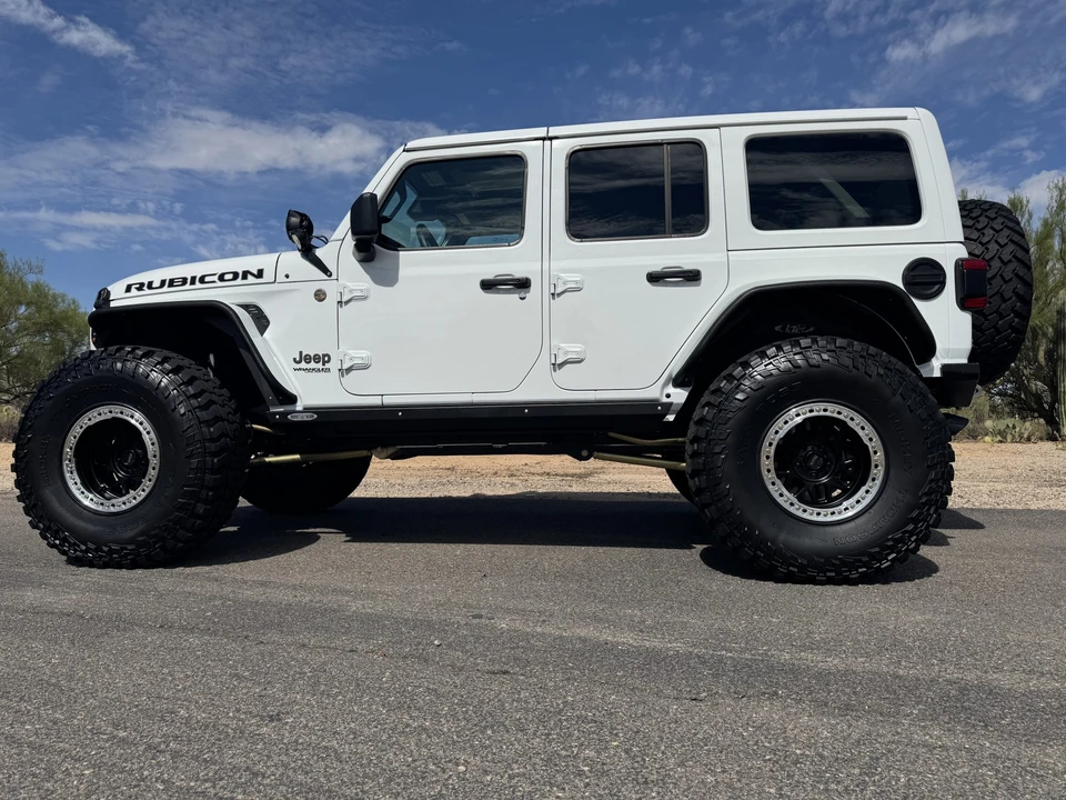 2022 Jeep JL Wrangler - Image 8 of 31