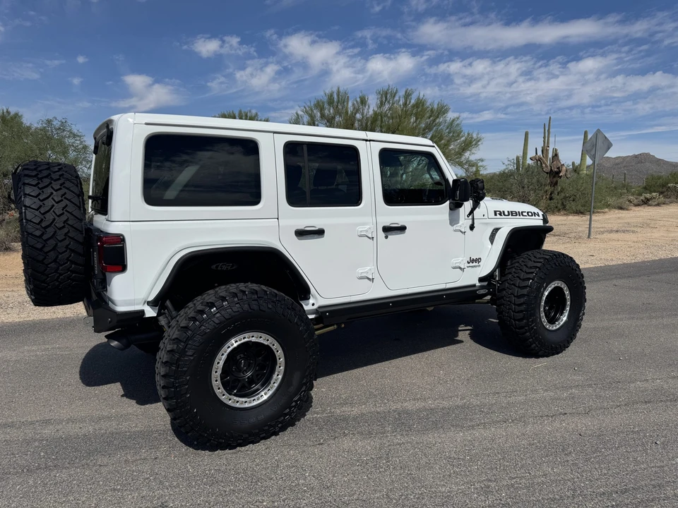 2022 Jeep JL Wrangler - Image 13 of 31