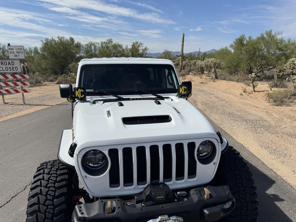 2022 Jeep JL Wrangler - Image 27 of 31