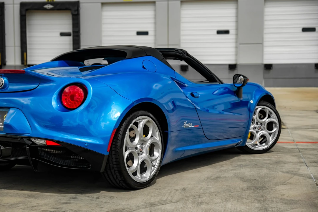 2020 Alfa Romeo 4C Spider - Image 27 of 31