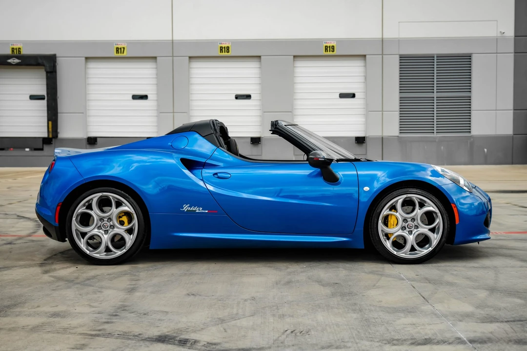 2020 Alfa Romeo 4C Spider - Image 9 of 31