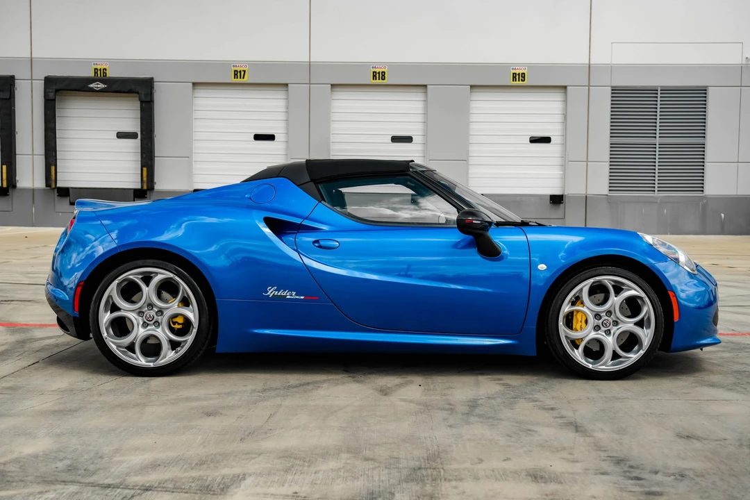 2020 Alfa Romeo 4C Spider - Image 10 of 31