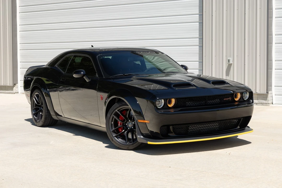 2023 Dodge Challenger SRT Hellcat 3rd Gen - Image 11 of 31