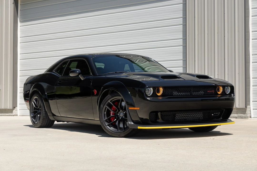 2023 Dodge Challenger SRT Hellcat 3rd Gen - Image 14 of 31