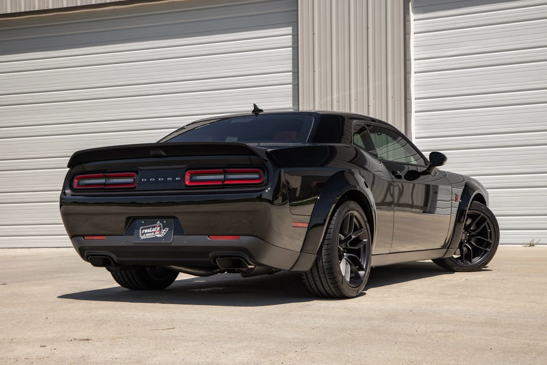 2023 Dodge Challenger SRT Hellcat 3rd Gen - Image 19 of 31