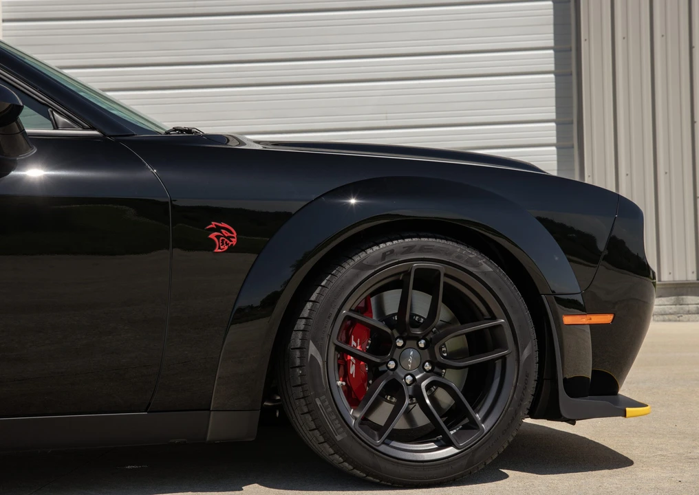 2023 Dodge Challenger SRT Hellcat 3rd Gen - Image 27 of 31