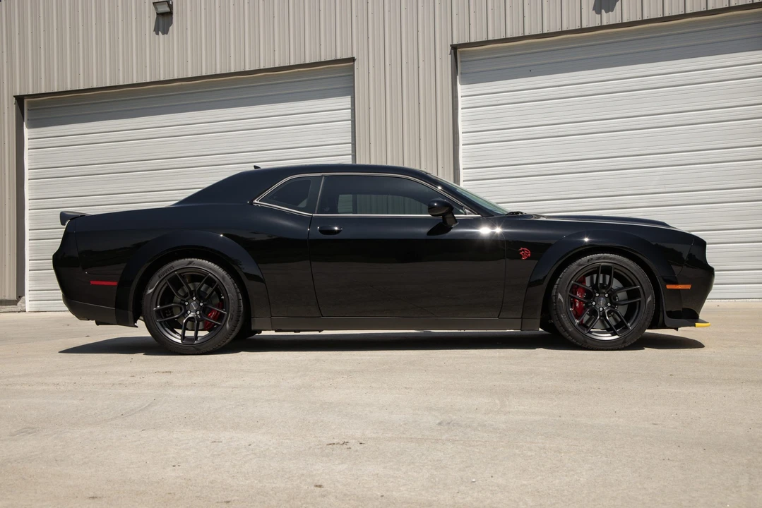 2023 Dodge Challenger SRT Hellcat 3rd Gen - Image 17 of 31