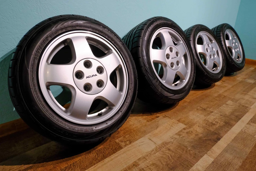 Parts & Memorabilia Other Wheels - Image 3 of 31