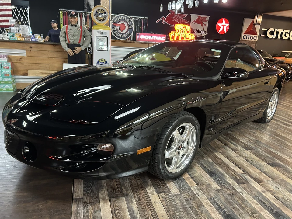 2002 Pontiac Firebird Trans Am 4th Gen - Image 5 of 31