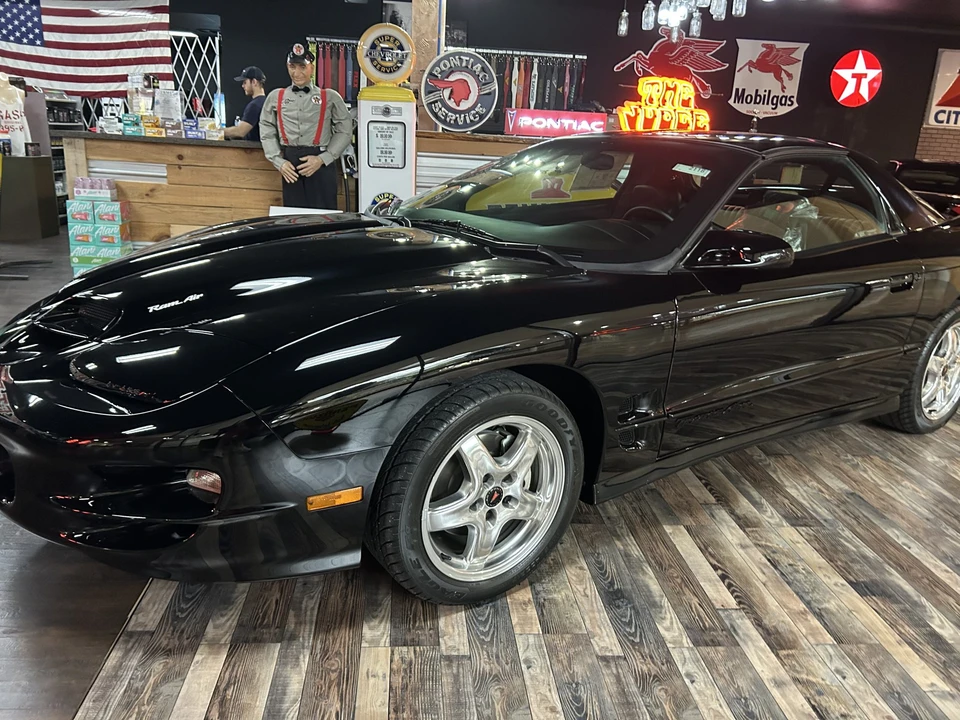 2002 Pontiac Firebird Trans Am 4th Gen - Image 2 of 31