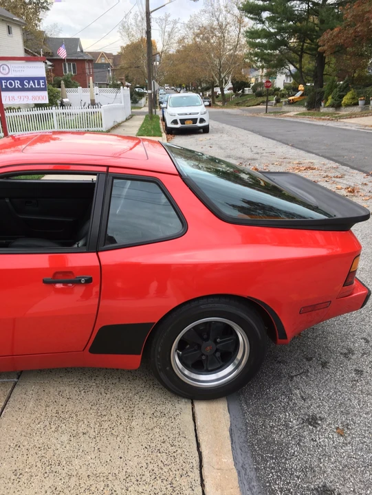1985 Porsche 944 - Image 9 of 31