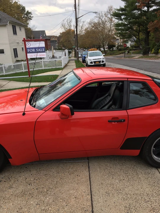 1985 Porsche 944 - Image 8 of 31