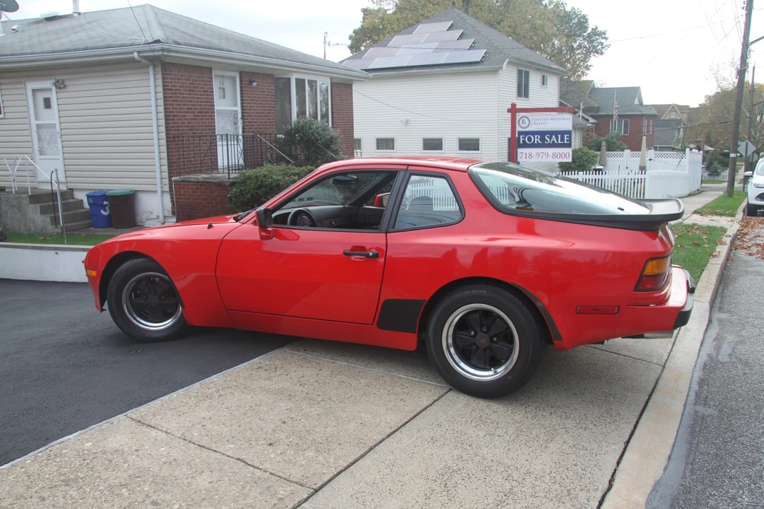 1985 Porsche 944 - Image 11 of 31