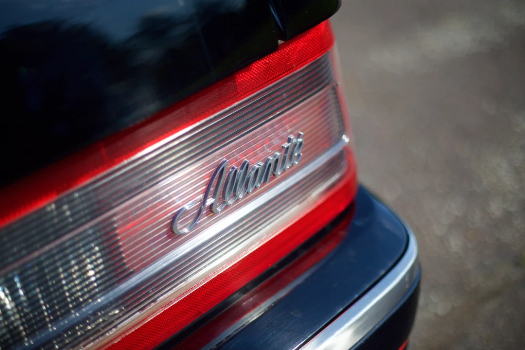 1988 Cadillac Allante - Image 23 of 31