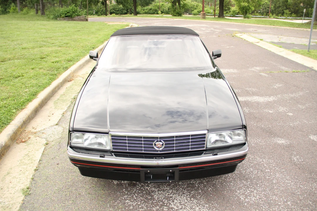 1988 Cadillac Allante - Image 17 of 31