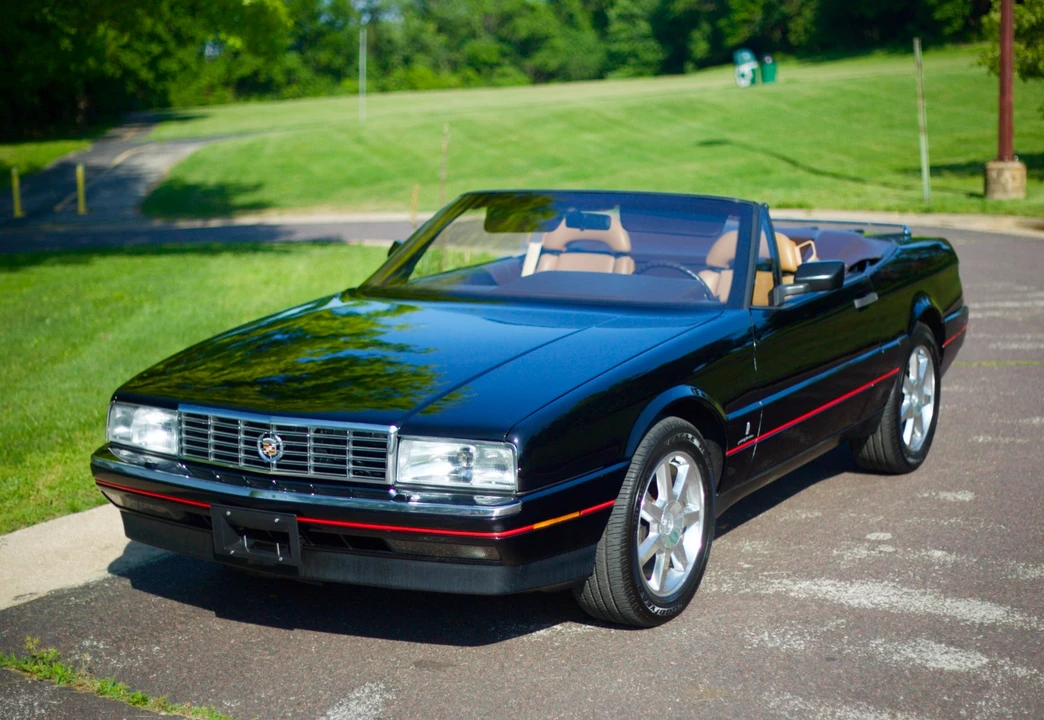 1988 Cadillac Allante - Image 2 of 31